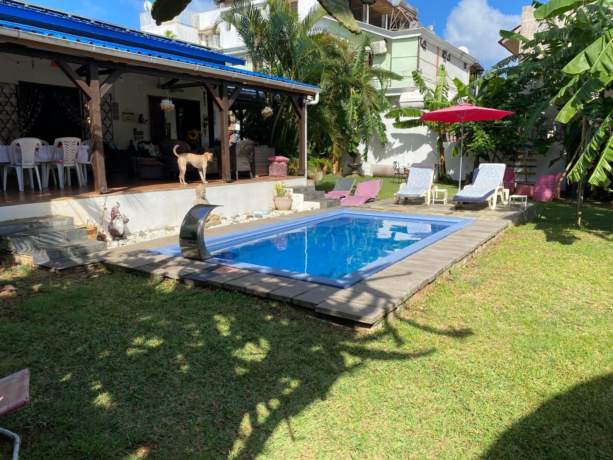 Cazhibiscus Bed and Breakfast Trou aux Biches Exteriör bild